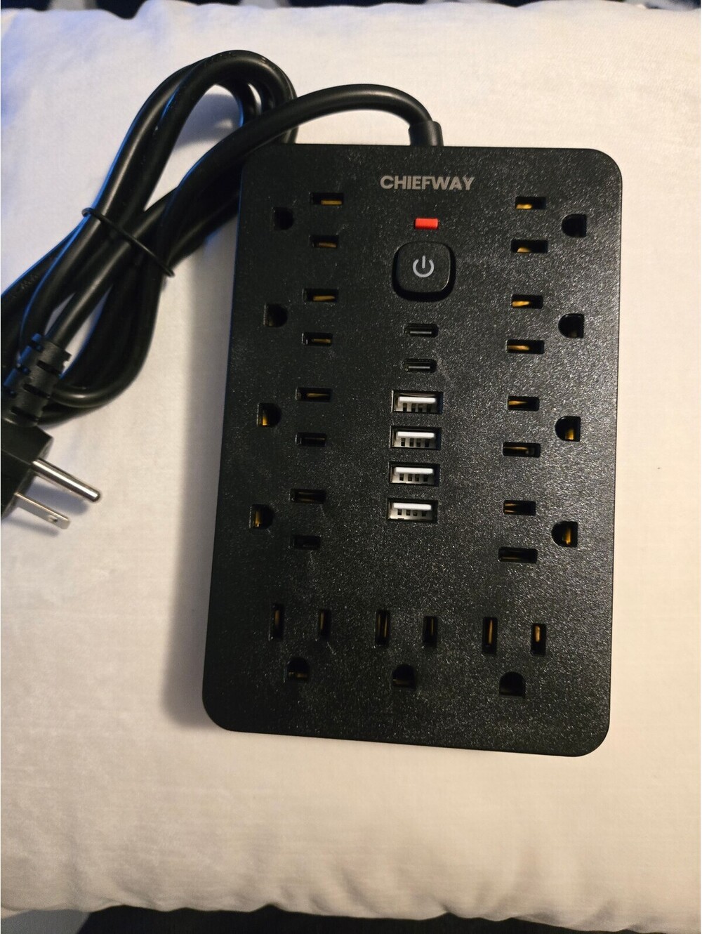 Powerstrip With 4 Usb Ports And 2 Type C Ports 5ft cord black